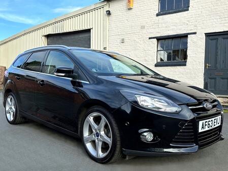 FORD FOCUS 1.6T EcoBoost Titanium