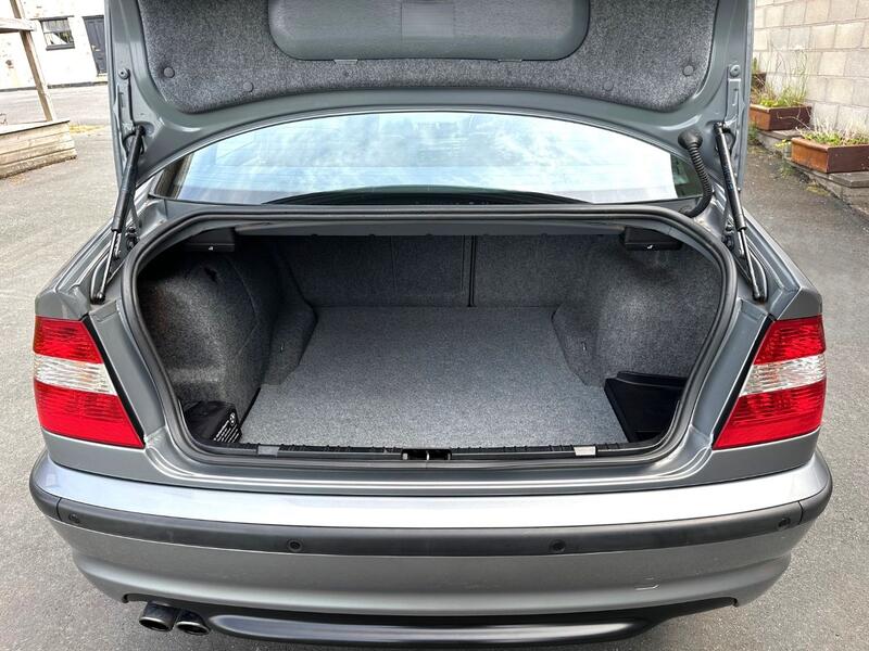 BMW 3 SERIES