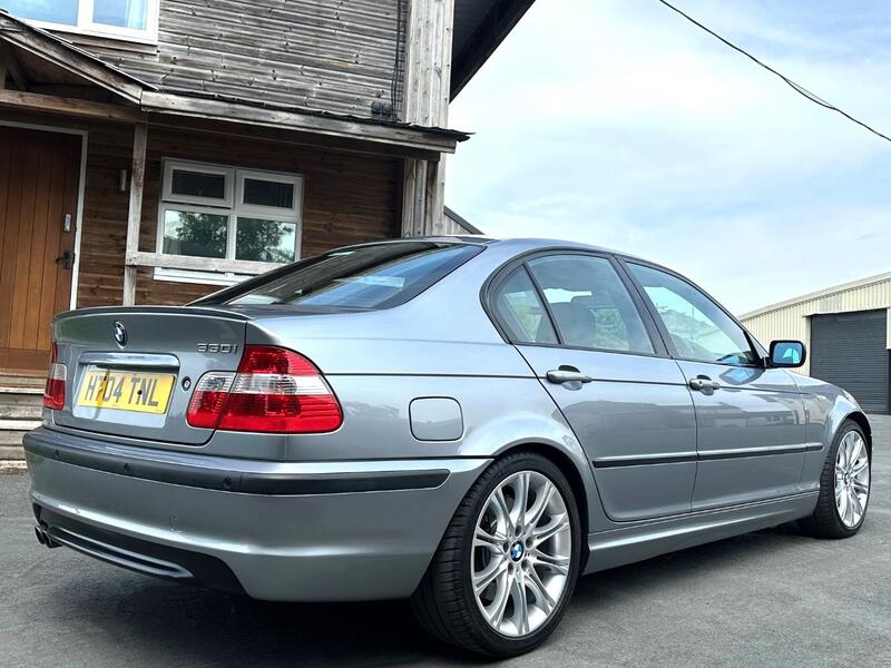 BMW 3 SERIES