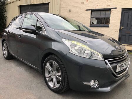 PEUGEOT 208 1.2 VTi ALLURE